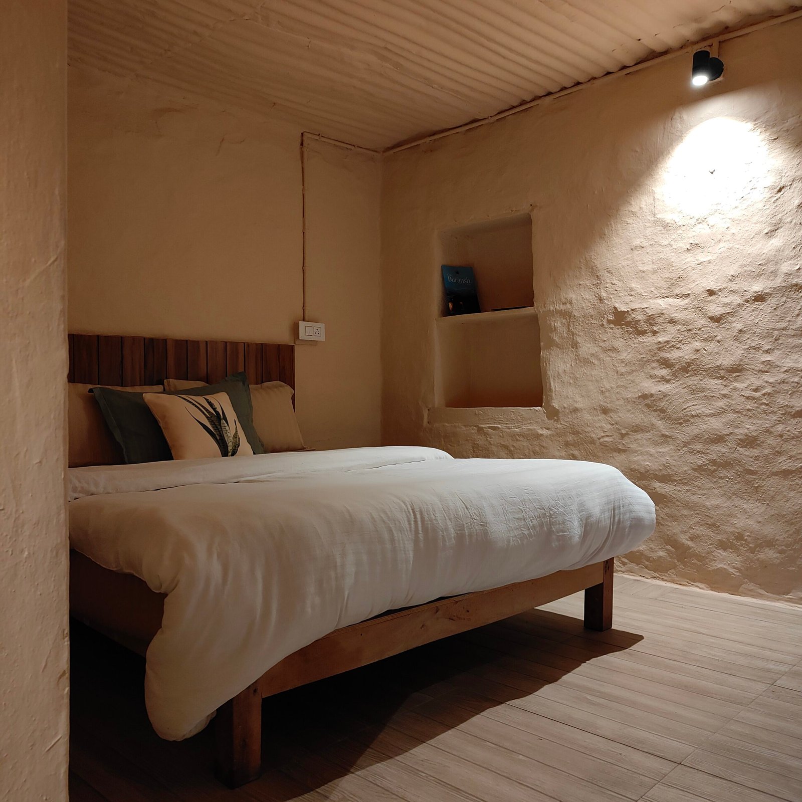 Cafe Buransh, Sari Village