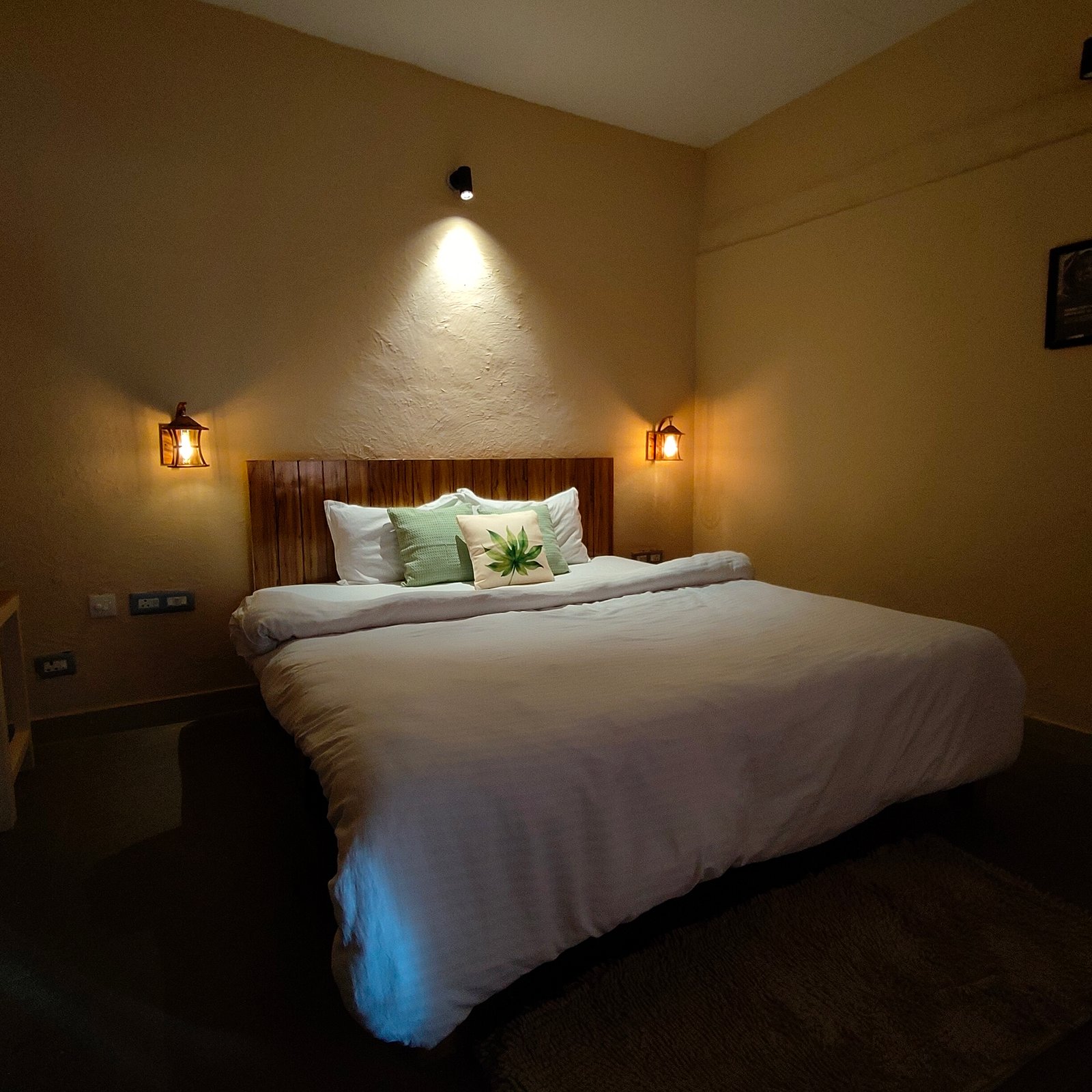 Cafe Buransh, Sari Village