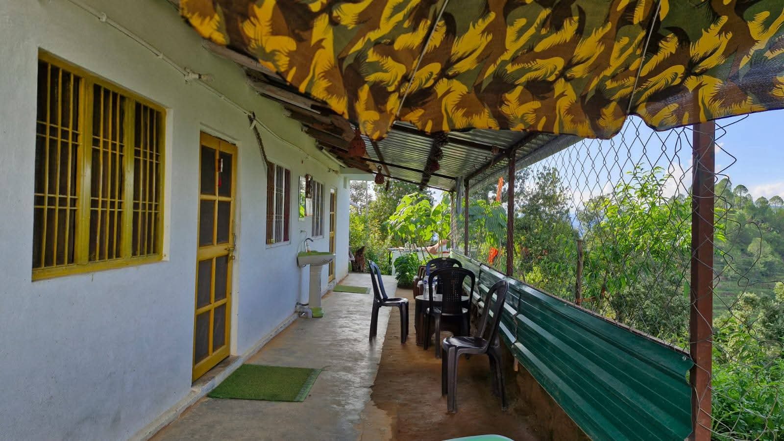 Peacock Homestay Khirsu Range